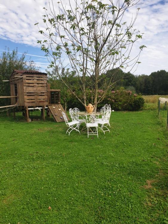 La Toulotte Chez Claire Et Christian Hotel Sancy-les-Provins Exterior photo